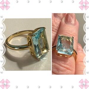Ring - size 6.25 - aquamarine crystal on gold tone band. New! - BOGO offer ⬇️